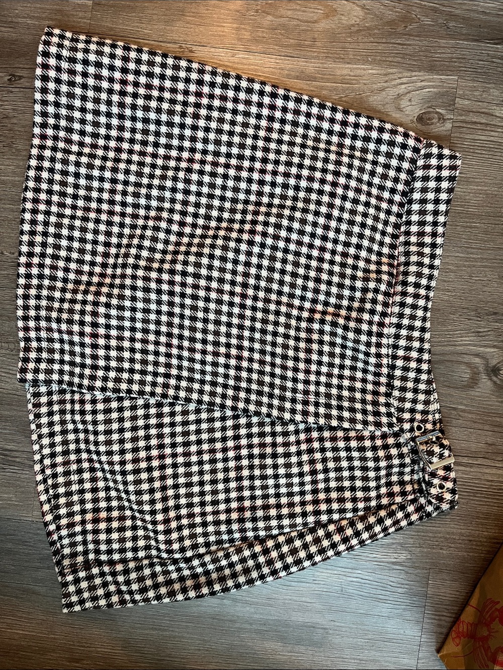 BRANDY MELVILLE Houndstooth Mini Skirt